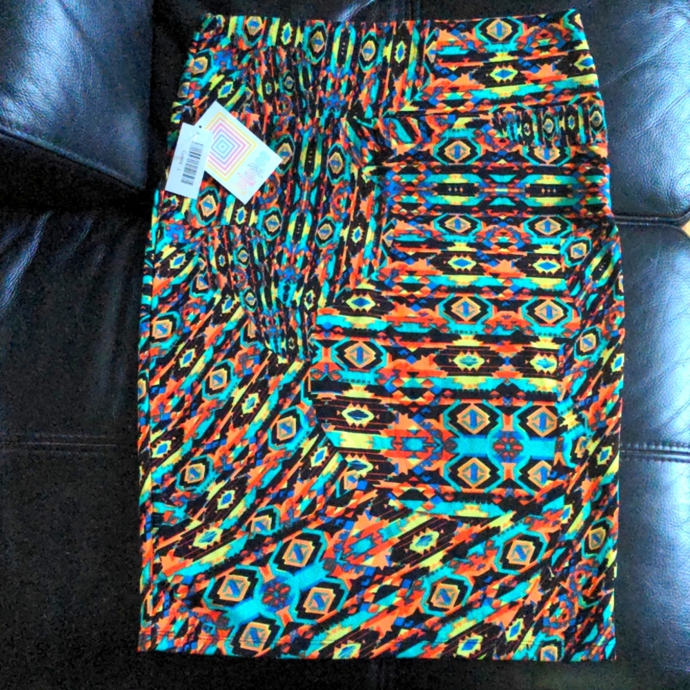 NWT L LuLaRoe Aztec Pattern Cassie Pencil Skirt